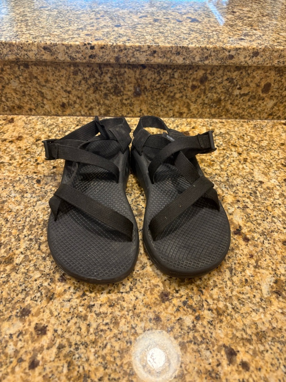 Chaco Black Sport Walking Sandals Women’s 7 Wide Hiking Water Sports